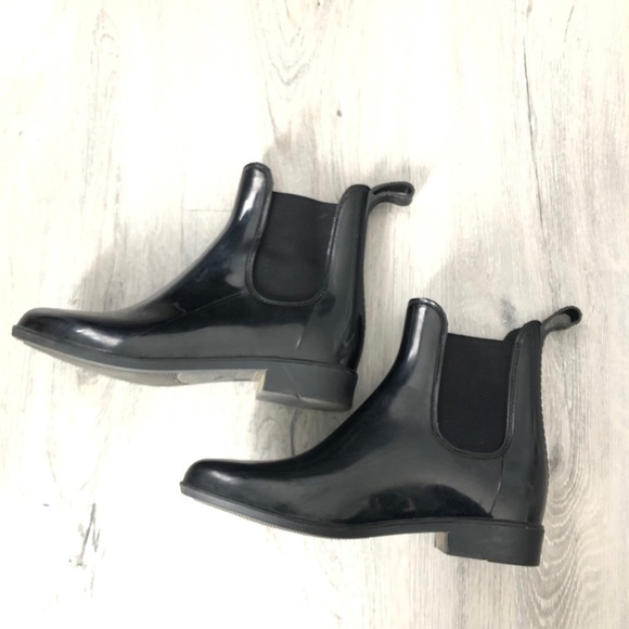 Joe Fresh Black Rubber Ankle Women's Rain Boots - Picture 6 of 12